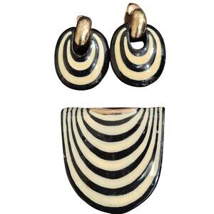 Vintage Eisenberg Enamel Clip-On Earrings & Pendant Set Black/White Gold Tone Ar